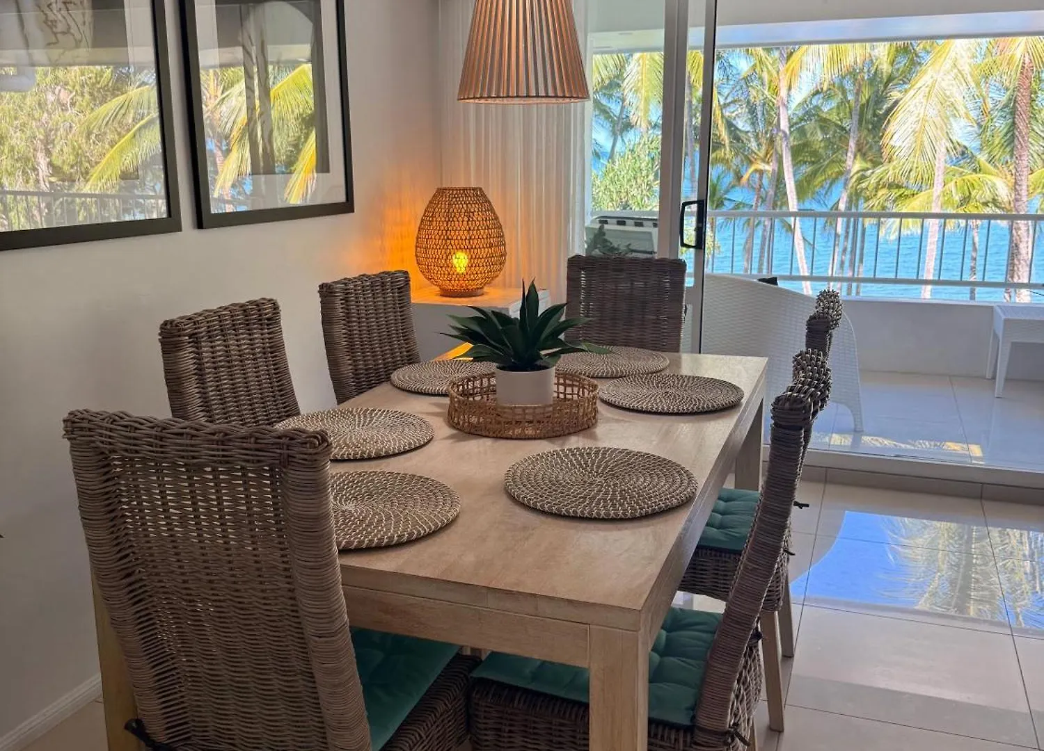 Tropical Escapes Palm Cove - Absolute Ocean Front Apartment 0*,