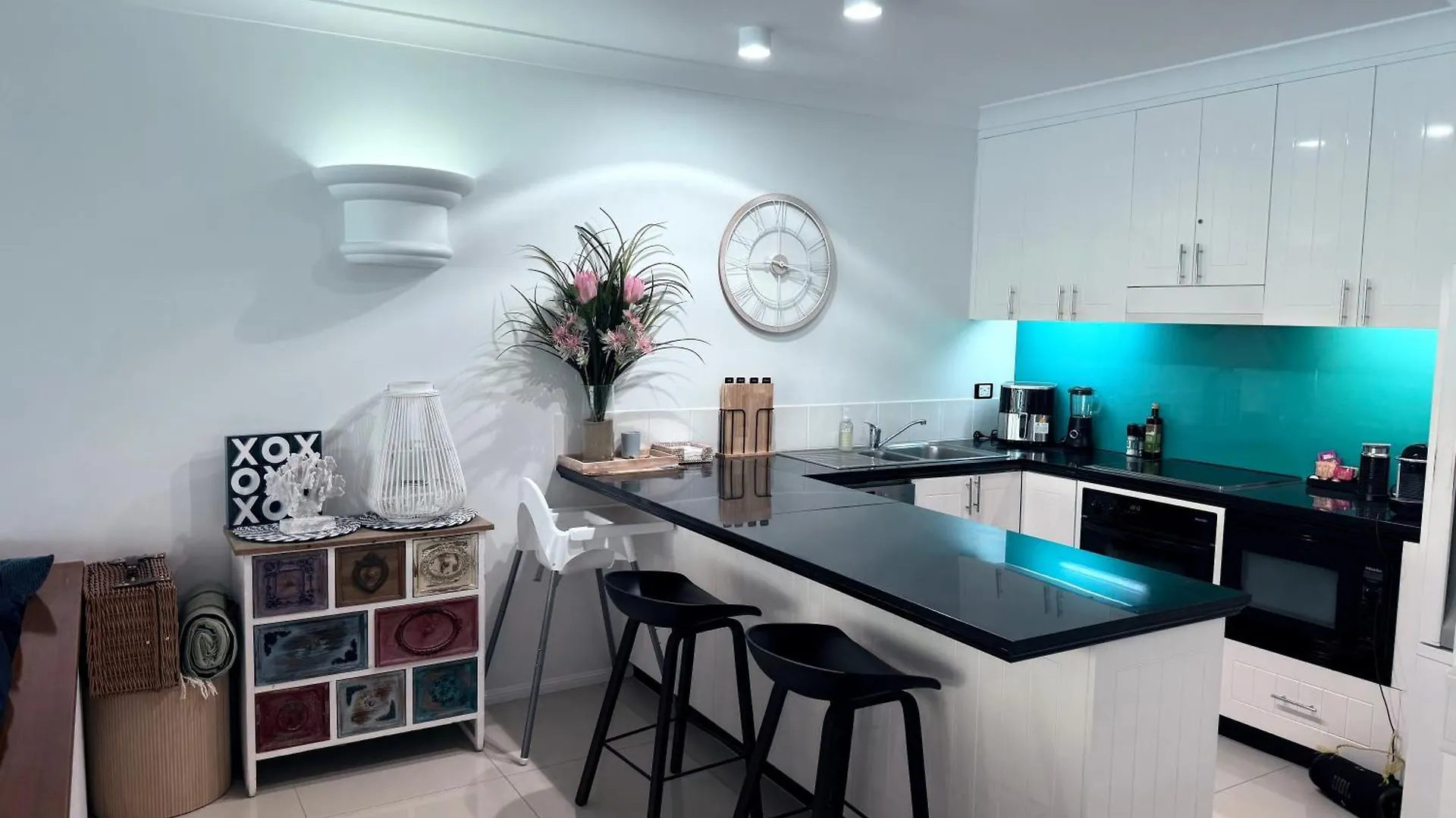 Tropical Escapes Palm Cove - Absolute Ocean Front Apartment 0*,  澳大利亚